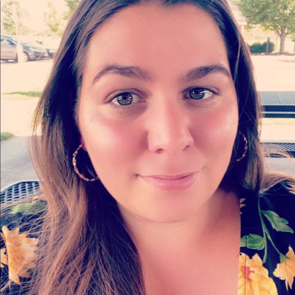 Meet your Posher, Marissa